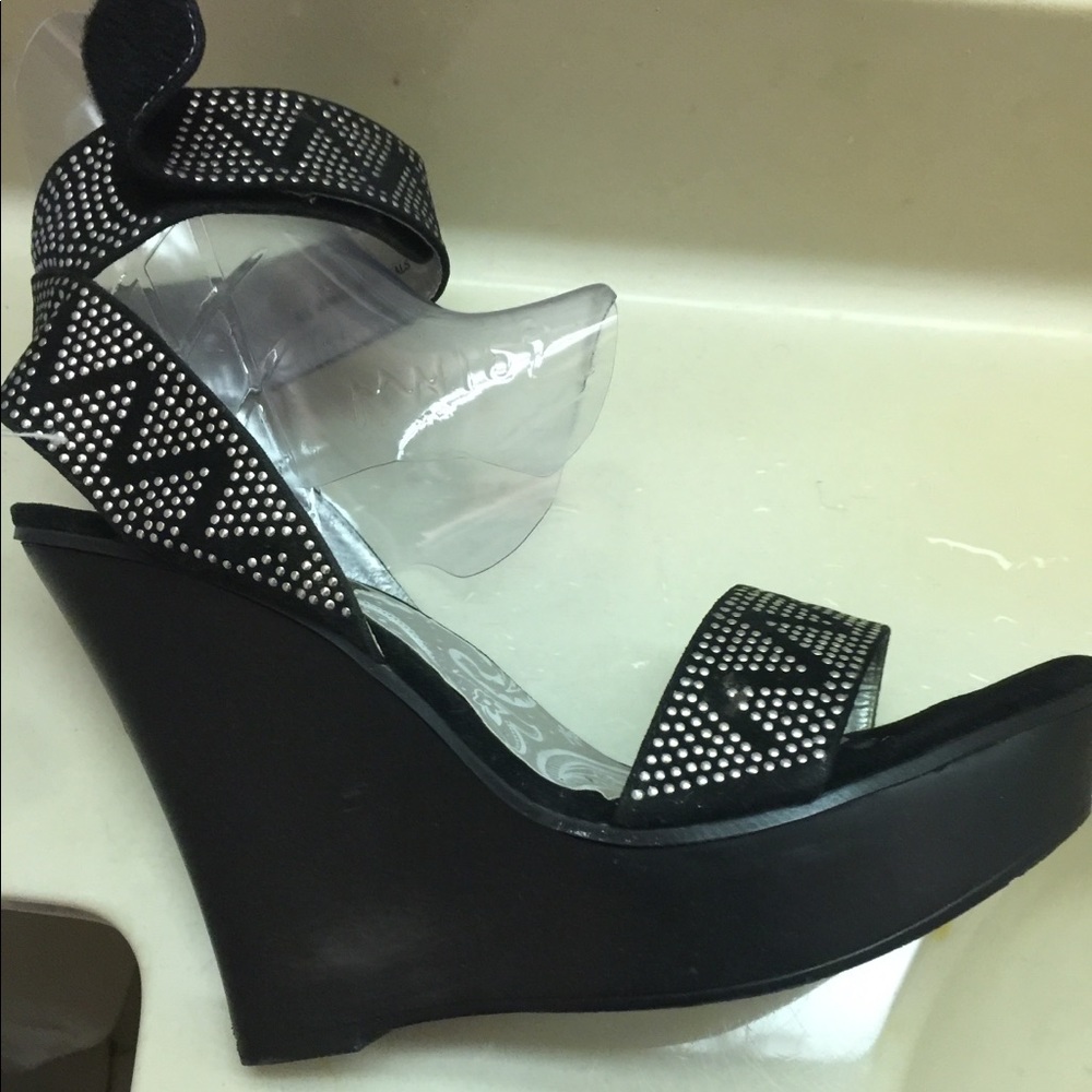 Studded wedges